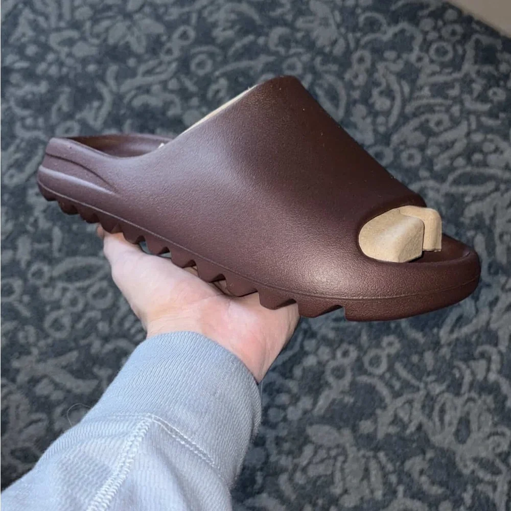Yeezy YS-01 “Fudge” Slides size 11